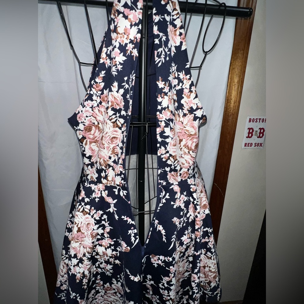 EUC-Juniors' Printed Mock-Neck Crochet-Trim Fit & Flare Dress Size 13/14 - Picture 8 of 13